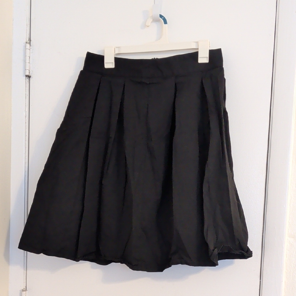 Elegant Black Pleated Skirt
